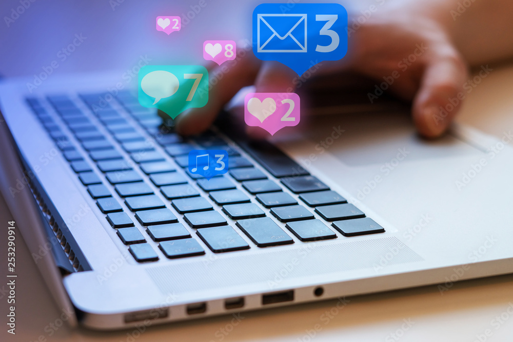 Développement de la visibilité et de la notoriété sur Facebook pour entreprises B2B et B2C à Toulon par l'agence Bexter.