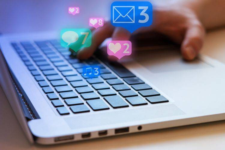 Développement de la visibilité et de la notoriété sur Facebook pour entreprises B2B et B2C à Toulon par l'agence Bexter.