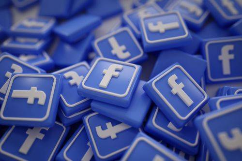 Animation de communaut� et partage d'actualit�s en temps r�el sur Facebook par l'agence Bexter.